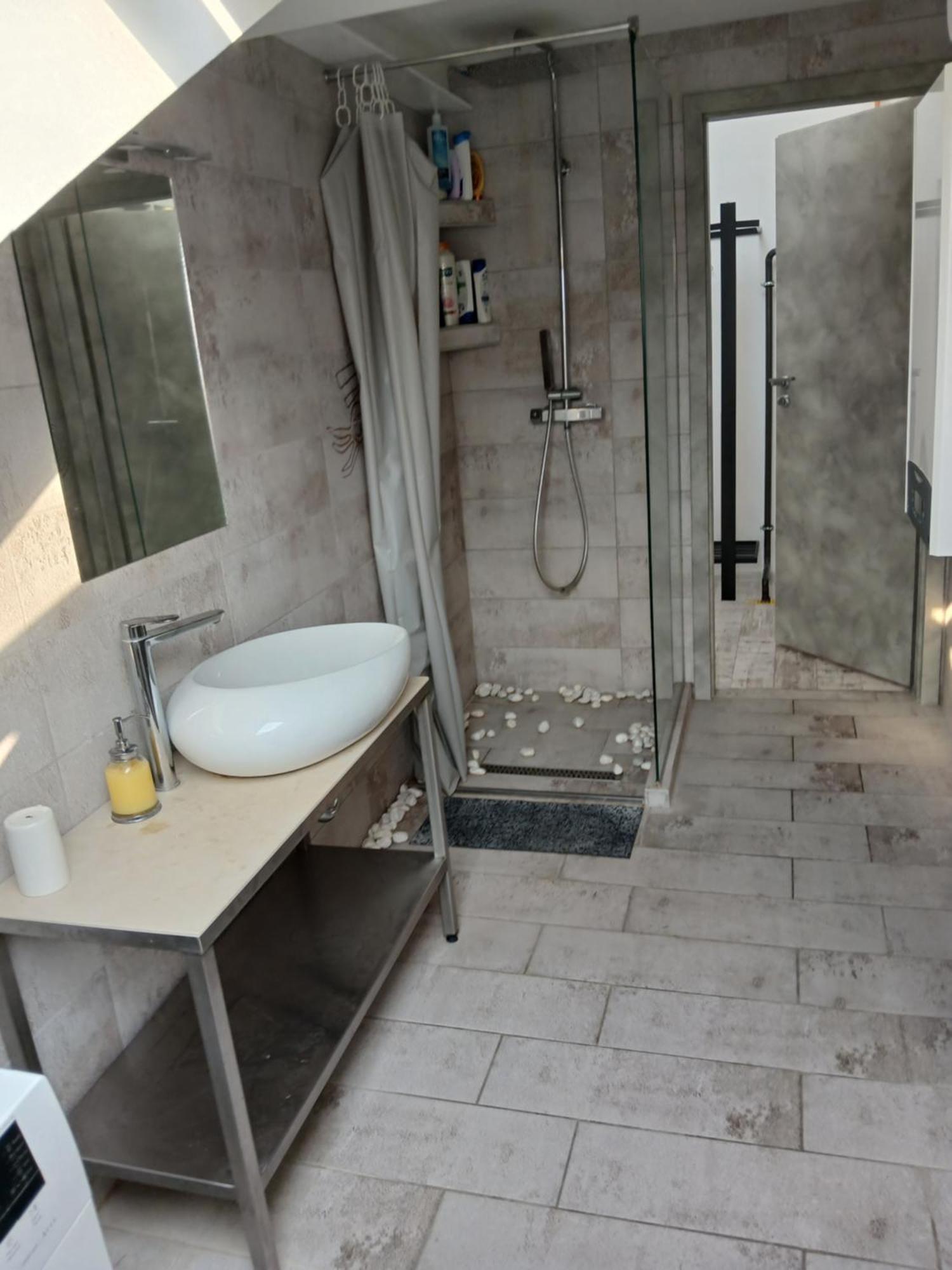 8x8 Tetőtér Apartman Szeged Esterno foto
