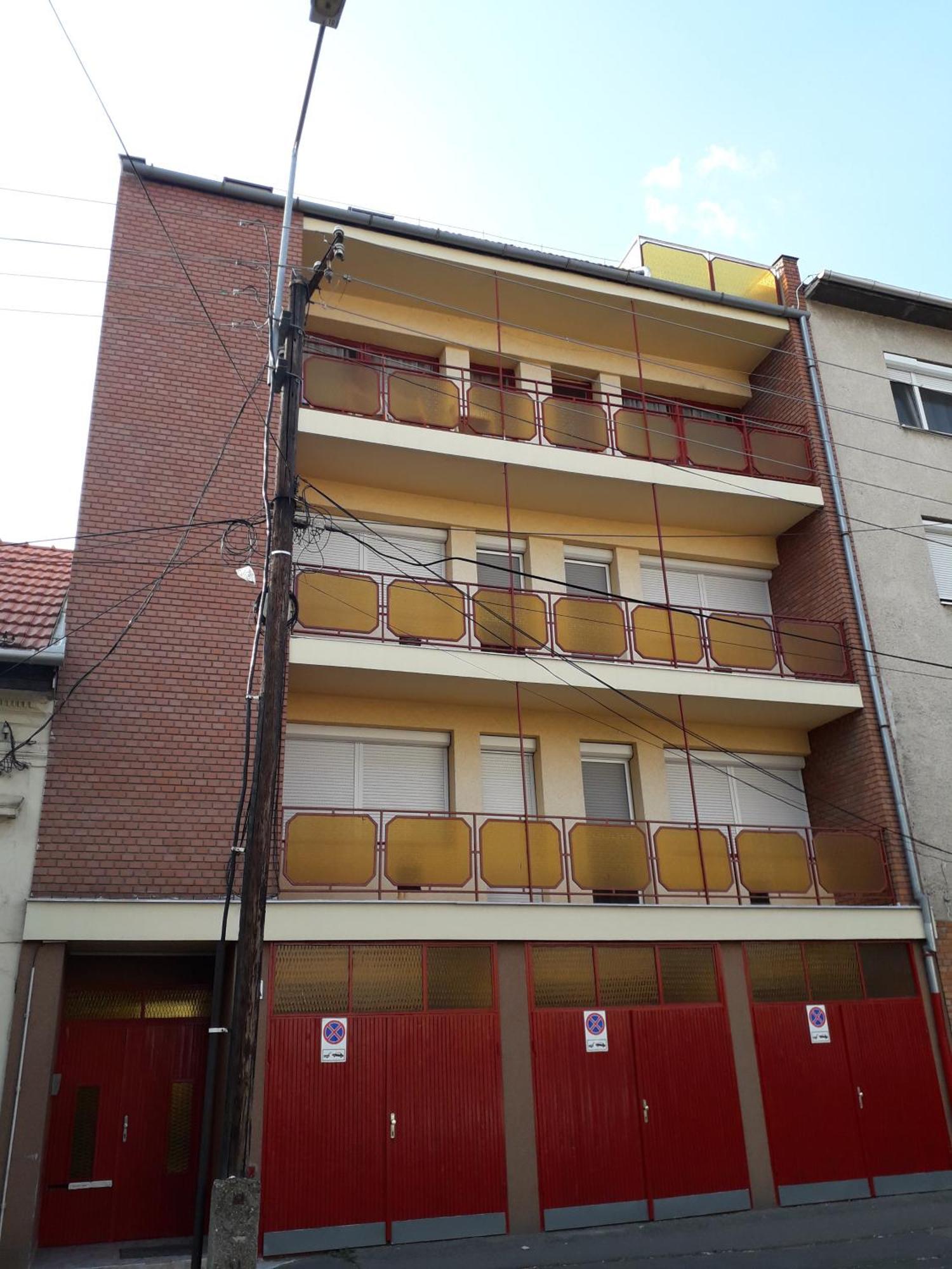 8x8 Tetőtér Apartman Szeged Esterno foto